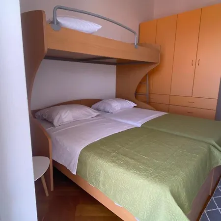 Niks Apartment *