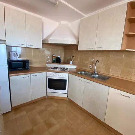 Niks Apartment Makarska